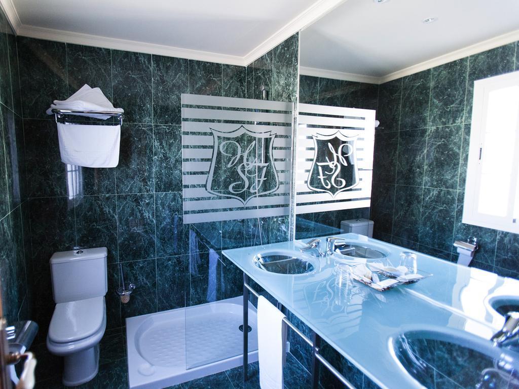 Hostal San Francisco Granja de Torrehermosa Phòng bức ảnh
