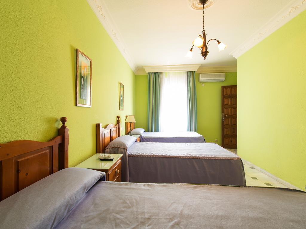 Hostal San Francisco Granja de Torrehermosa Phòng bức ảnh